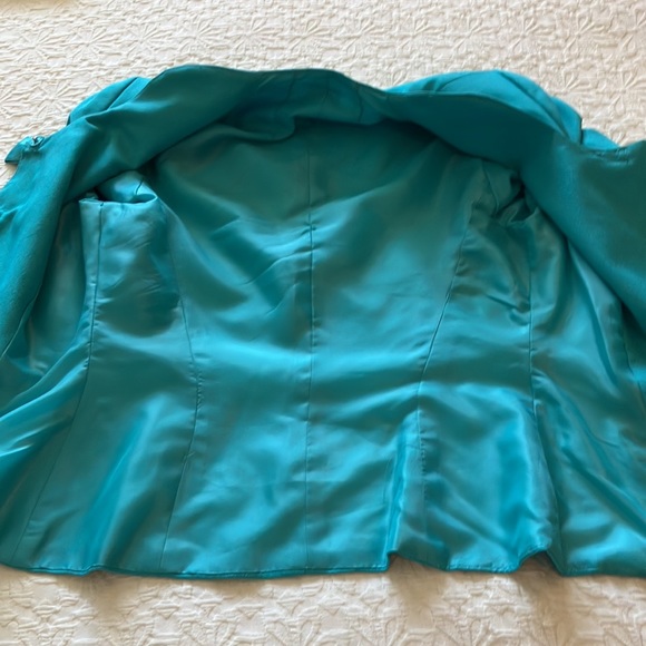 🦩Vintage 🦩teal chiffon key hole necklined jacket & pencil skirt. 😱So fabulous - Picture 13 of 16